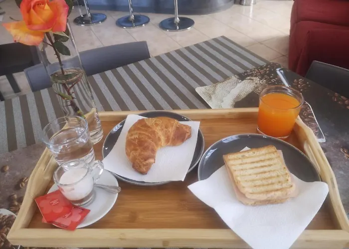 Menna Vence Panzió Zumpano