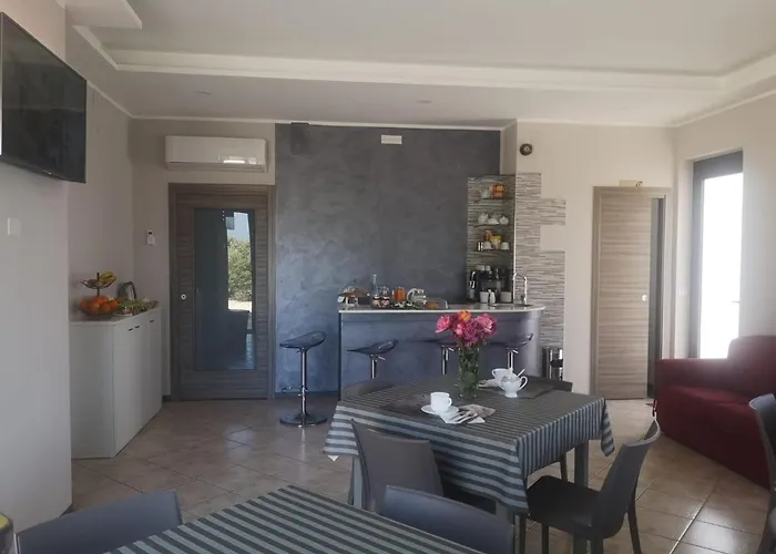 住宿加早餐酒店 Menna Vence